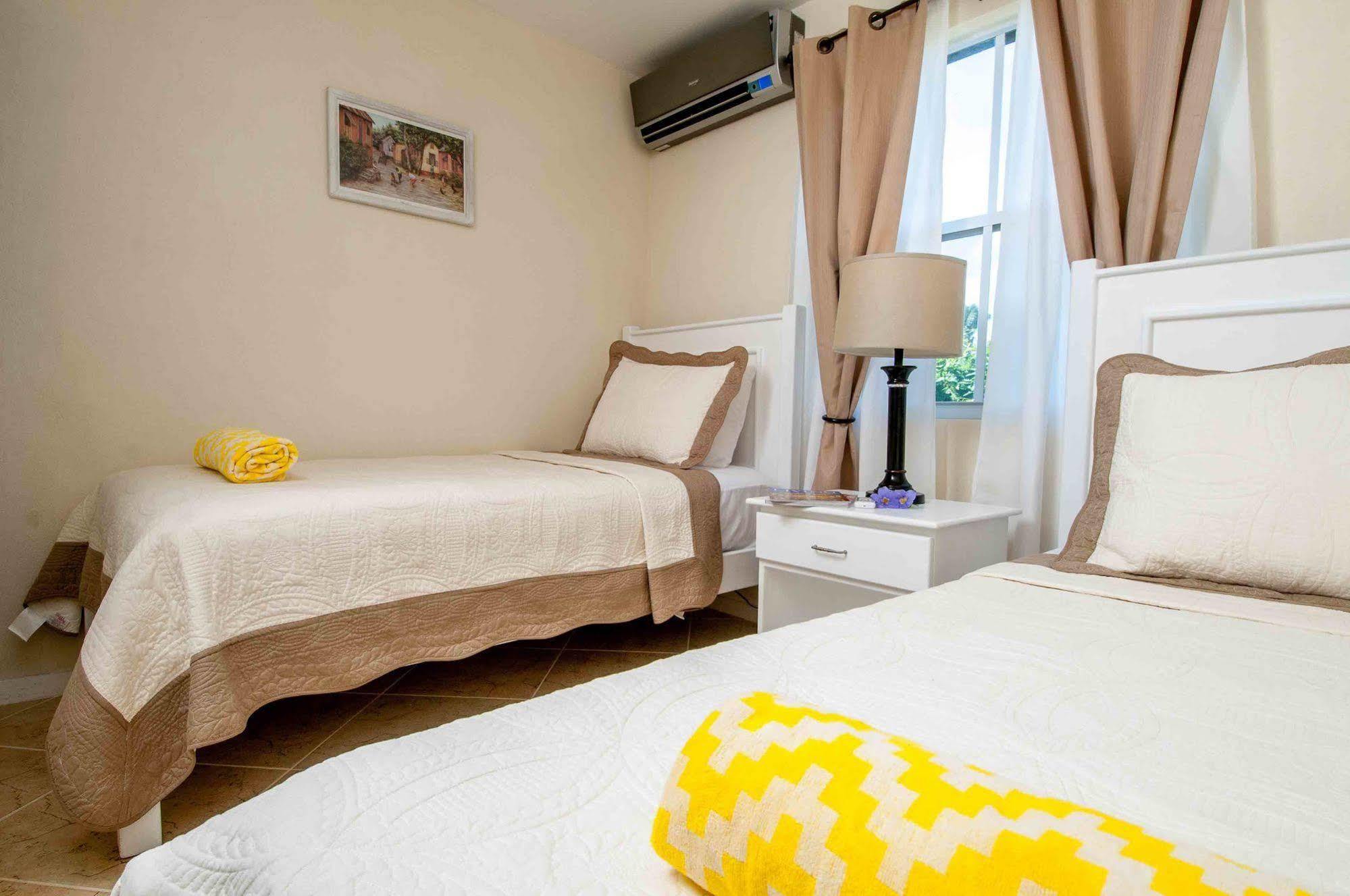 Lantana Barbados Condos Saint James Dış mekan fotoğraf